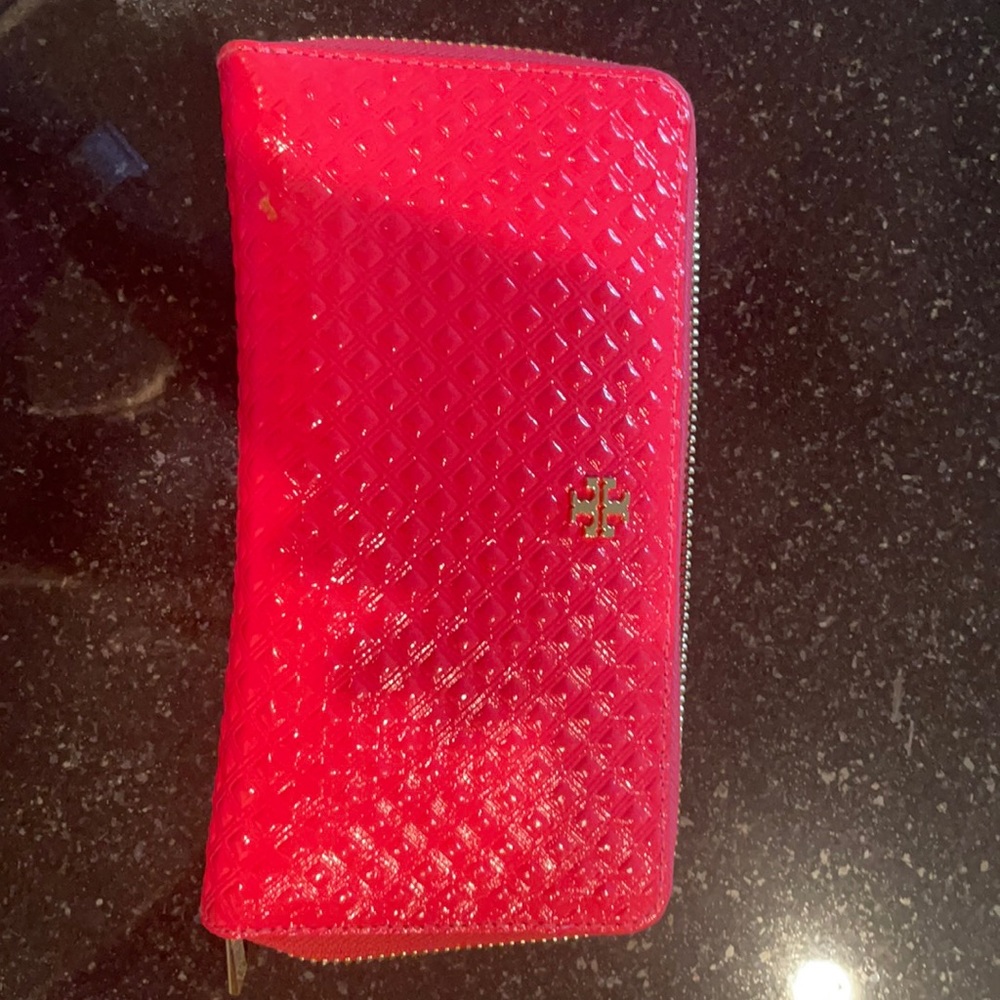 Tory Burch Zip Wallet In Raspberry - image 1